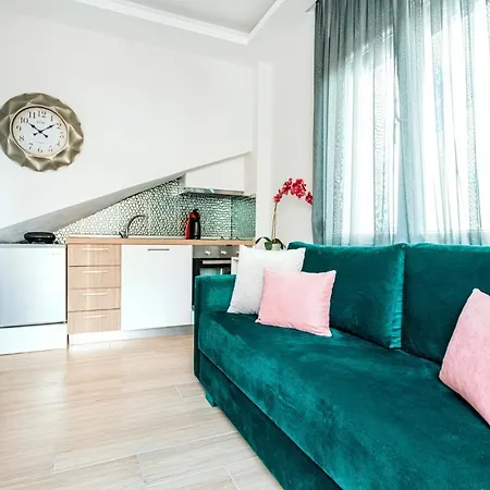 Design Efharis Apartment Nea Peramos (Macedonia)